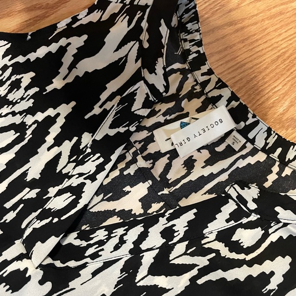 Flowy print high low tank - Picture 3 of 6